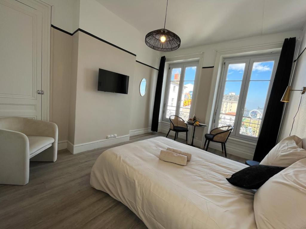 Suite Athos Lyon Exterior photo